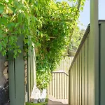 Center Garden Kemping