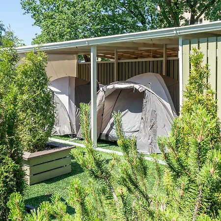 シティー センター ガーデン キャンピング * タリン