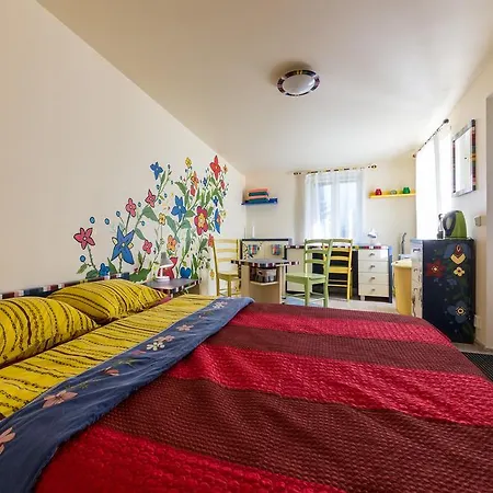 シティー センター ガーデン キャンピング タリン