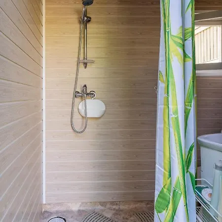 Center Garden 캠프장 *