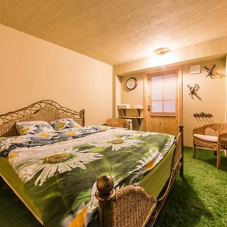 Center Garden אתר קמפינג