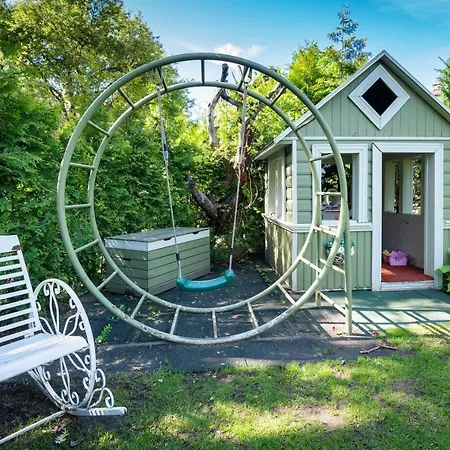 Center Garden אתר קמפינג